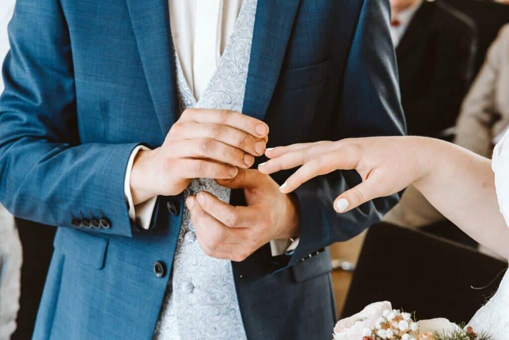 Ringwechsel Brautpaar Standesamt Landau Nicolas Schraff Hochzeitsfotograf